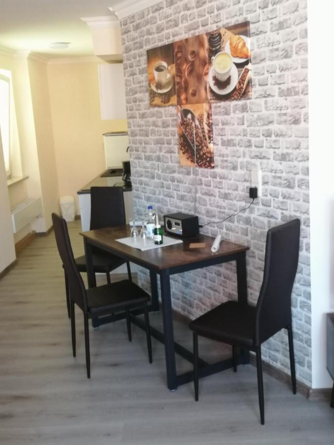 Ferienwohnung Müritzblick am Wünnow Röbel Exterior foto